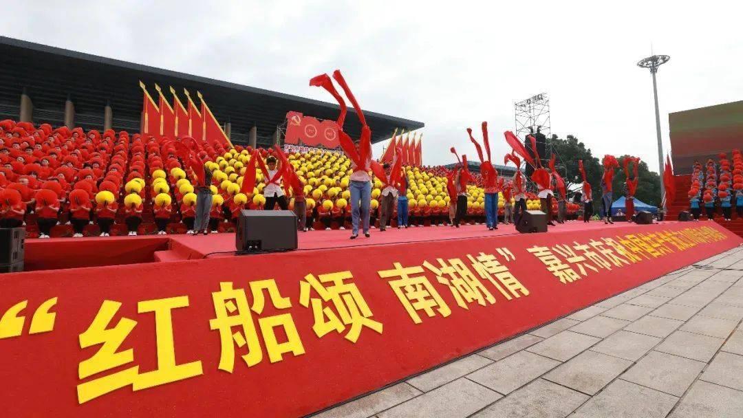 网络增进了人的关系还是疏远了关系？